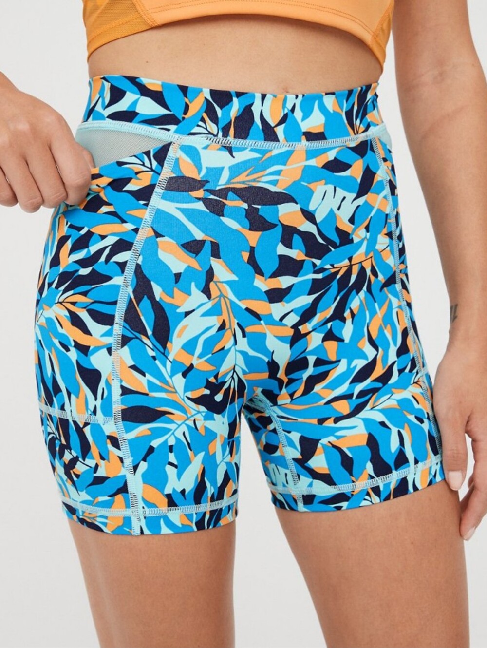 aerie Goals bike shorts blue leaf print size small